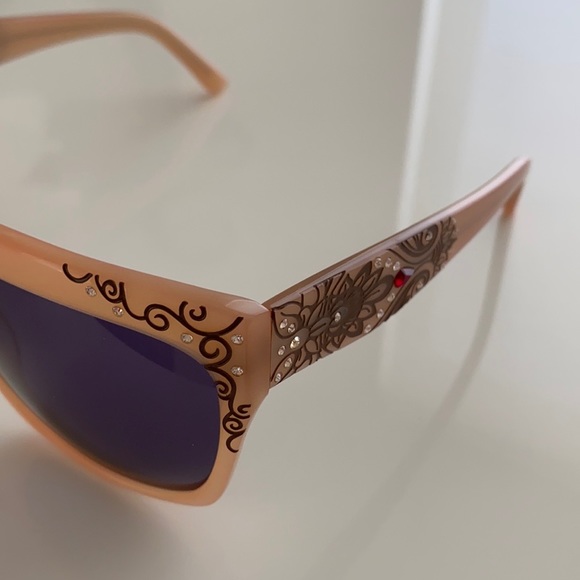Judith Leiber  ? CRYSTAL EMBELLISHED SUNGLASSES with Floral Design main image 4